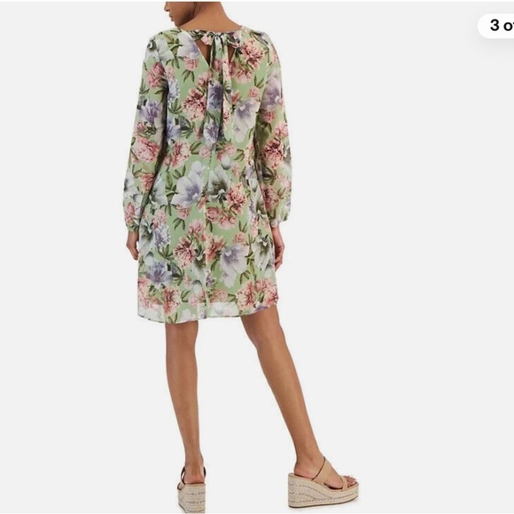 INC international concepts Floral V-Neck Dress - Zip and tie back, size XL - Picture 14 of 14